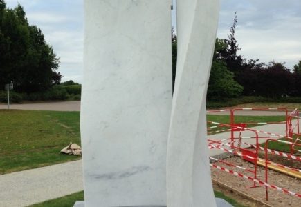 Pomnik pokoju upamiętniający bitwę o Mont-Ormel