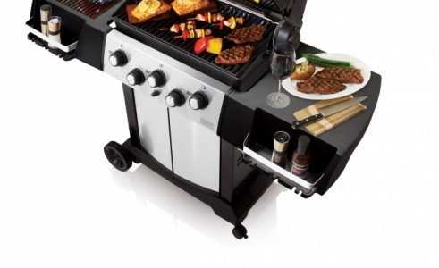 Broil King Signet 90 – spodoba się miłośnikom potraw z rożna.