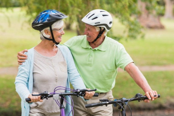 5 sportów dla seniorów Styl życia, LIFESTYLE - Możesz to robić w każdym wieku. Aktywność fizyczna to nie tylko zdrowie, lecz także kontakty towarzyskie i sprawniejszy mózg. Specjalista od geriatrii proponuje sporty najlepsze dla seniorów.