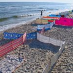 Leżing, plażing, smażing i? parawaning