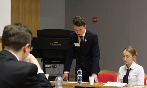 SLO STO w Białymstoku zwycięzcą regionalnego Turnieju Debat Oksfordzkich