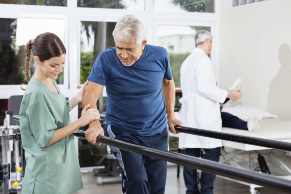 Rehabilitacja dla seniorów jak dla sportowców Styl życia, LIFESTYLE - To rewolucja w myśleniu o rehabilitacji osób starszych. Okazuje się, że urządzenia i metody stworzone dla medycyny sportowej z powodzeniem służą również seniorom. W Polsce pojawiają się już nowoczesne rozwiązania.