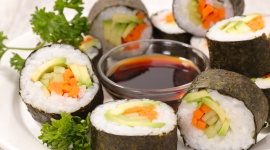 Japońska kuchnia bez mięsa? Styl życia, LIFESTYLE - Wegetarianizm nie jest w Japonii zjawiskiem zbyt powszechnym. Wśród wegetarian krąży nawet pogłoska, że niejedzenie mięsa w Kraju Kwitnącej Wiśni jest praktycznie niemożliwe. Czy jest to jednak prawdą?