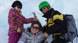 Polecane miejsca w Dolinie Stubai Styl życia, LIFESTYLE - Pochodząca z Polski Agnieszka Gleirscher od sześciu lat mieszka w Dolinie Stubai. Zgodziła się opowiedzieć, które miejsca w Dolinie Stubai najbardziej przypadły jej do gustu i jak zimą spędza czas z rodziną.