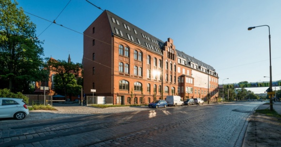 Świąteczne dni otwarte dla seniorów i rodzin w Angel Care Styl życia, LIFESTYLE - Dogoterapia, klub podróżnika, zdrowe plecy. Od 27 do 31 grudnia program bezpłatnych zajęć w Klubie Seniora Angel Care będzie bardzo intensywny. Centrum seniora we Wrocławiu organizuje również dni otwarte dla rodzin, w tym bezpłatne konsultacje z psychologami i terapeutami.