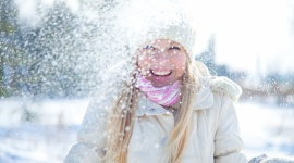 Pamiątka po nartach, której chcesz się pozbyć? Styl życia, LIFESTYLE - Sezon narciarski i snowboardowy trwa. Wyprawy na stok kończą się niekiedy kontuzjami wymagającymi niekiedy interwencji chirurga. Pozostająca po zabiegach blizna może przypominać nam przykre doświadczenie i skutecznie zniechęcać do jazdy.