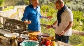 David Rocco i kulinarne skarby Neapolu w maju na kanale Nat Geo People Styl życia, LIFESTYLE - Przebojowy szef kuchni David Rocco powraca na antenę Nat Geo People, by tym razem odkryć wraz z widzami Neapol ? miasto o bogatej kulturze i wiekowych tradycjach kulinarnych.