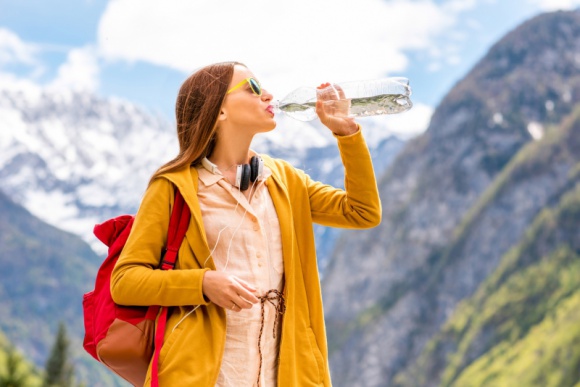 Czas na zmiany. 4 rzeczy, które warto zrobić jeszcze tej wiosny Styl życia, LIFESTYLE - Wiosna to okres wielkich przemian ? nie tylko w naturze. Coraz dłuższe i cieplejsze dni budzą w nas chęć do życia, ale również pragnienie zmian. Jest to więc idealny moment, by pomyśleć o sobie i wprowadzić w swoim życiu małą rewolucję.