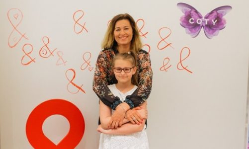 ŚWIATOWY DZIEŃ WALKI Z NOWOTWORAMI KRWI ? COTY POLSKA WSPIERA FUNDACJĘ DKMS