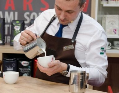 ?Ekspresso? i ?czarna kawa? ? te błędy popełniają Polacy w kawiarni