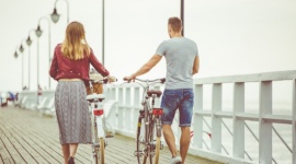 6 rzeczy, które pozwolą uniknąć urlopowego koszmaru Styl życia, LIFESTYLE - Ostatnią rzeczą, o której chcemy myśleć wyjeżdżając na wakacje, jest to, że coś może pójść nie tak. Niestety, jeśli do walizki spakujemy również nierozwiązane problemy w rodzinie, związku czy w pracy, to urlop szybko może zamienić się w koszmar. Jak można tego uniknąć?