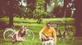 Jak zatrzymać lato? Oto 5 skutecznych sposobów Styl życia, LIFESTYLE - Gdy czas kojarzący się ze słońcem, wakacyjnym luzem, wysokimi temperaturami i czasem urlopów, dobiega końca, zaczyna nas dopadać jesienna chandra. Jak z nią walczyć? I co zrobić, aby letni dobry nastrój trwał jak najdłużej?