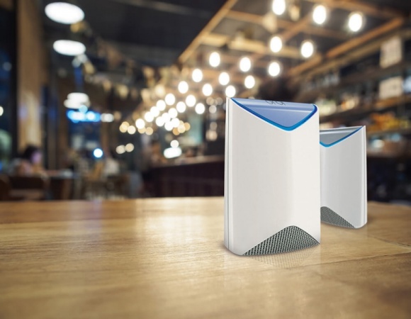 Polska premiera NETGEAR WiFi Orbi Pro Styl życia, LIFESTYLE - Od recepcji po pomieszczenia magazynowe ? trójzakresowy system WiFi Orbi Pro (SRK60) zapewnia zasięg sieci WiFi AC3000 (3Gb/s) o wysokiej wydajności na powierzchni do 350 metrów kwadratowych.