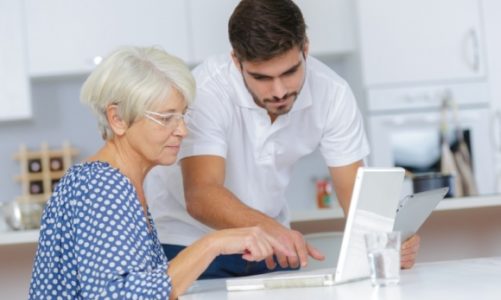5 kroków jak nauczyć babcię korzystania z Internetu