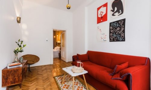 Autor Rooms wprowadza do swoich wnętrz meble i dekoracje od Patyny