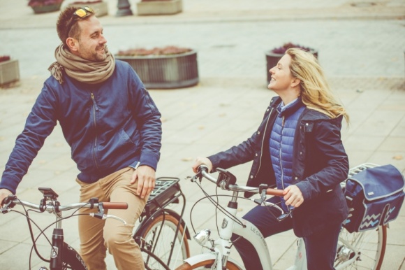 Na przekór złej pogodzie ? obalamy 5 mitów o jeździe na rowerze zimą Styl życia, LIFESTYLE - Oto 5 mitów, które niesłusznie zniechęcają nas do podjęcia aktywności fizycznej również w zimie.