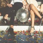 Sposób na udaną domówkę karnawałową…styl lat 90 zawsze w modzie