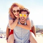 Barwione soczewki okularowe ? modny gadżet czy lepszy komfort widzenia?