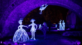National Geographic po raz trzeci partnerem Bella Skyway Festival Styl życia, LIFESTYLE - National Geographic ponownie został partnerem festiwalu świateł Bella Skyway Festival, który odbywa się w dniach 21-26 sierpnia 2018 roku w Toruniu. Organizatorami wydarzenia są Miasto Toruń i Toruńska Agenda Kulturalna.