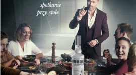 ?Nowa? platforma społecznościowa Styl życia, LIFESTYLE - Wyborowa od Mistrza we współpracy z Maciejem Zakościelnym zwraca się ku korzeniom nawiązywania przyjaźni ? rozmowom przy najlepszej platformie społecznościowej ? przy stole.