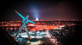 PORADNIK ŚWIĄTECZNY, CZYLI 5 SPOSOBÓW JAK KUPOWAĆ PREZENTY BEZ NERWÓW Styl życia, LIFESTYLE - Święta coraz bliżej, a w związku z tym w sklepach rozpoczyna się coroczny szał zakupów. Tłumy w centrach handlowych, długie kolejki i godziny spędzane na wyborze prezentów nie są najlepszą formą spędzania czasu. Jak zatem tego uniknąć, a jednocześnie zadowolić osoby obdarowane?