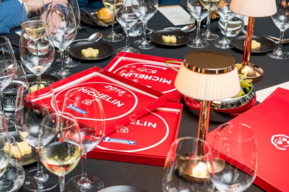 Restauracja Merliniego ponownie z Plakietą Michelin Styl życia, LIFESTYLE - la wręczenia Plakiet Michelin 2018 dla wyróżnionych w Czerwonym Przewodniku restauracji za nami. Również i w tym roku w gronie najlepszych znalazła się Restauracja Merliniego.