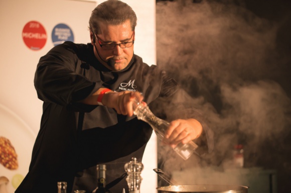 Cykl ?California Wines Dinner? z Restauracją Merliniego Styl życia, LIFESTYLE - Już wkrótce Restauracja Merliniego rusza z wyjątkowym cyklem fine dining ? jak zapowiada sam Organizator, królować tu będzie kuchnia amerykańska przy akompaniamencie win z najbardziej rozpoznawalnego regionu winiarskiego w USA, Kalifornii.