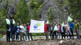 Sprzątamy Tatry po raz ósmy! Styl życia, LIFESTYLE - Już po raz ósmy w ramach projektu Czyste Tatry wolontariusze ruszą na szlaki, by posprzątać góry.