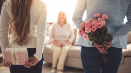 Ile mam, tyle charakterów. Jak docenisz swoją w Dzień Matki? Styl życia, LIFESTYLE - Roztargnienie i porządek, bujanie w chmurach i mocne stąpanie po ziemi. Często mamy łączą w swoim charakterze wiele sprzecznych cech, dzięki czemu są tak wyjątkowe i jedyne w swoim rodzaju!