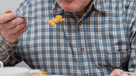 Catering dla seniora ? rusza pierwsza wspólna akcja charytatywna polskiej branży Styl życia, LIFESTYLE - Codziennie dostarczają swoim klientom zdrowe, zbilansowane posiłki. Teraz będą pomagać także starszym osobom, które znajdują się w trudnej sytuacji życiowej. Catering dla seniora.