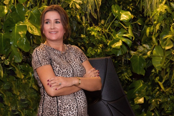 Tłumy na otwarciu Galerii Ornament architekt Anny Koszeli-Krawczyk Styl życia, LIFESTYLE - Galeria Ornament to miejsce wyjątkowe, nie tylko ze względu na styk architektury, sztuki i designu, ale również na swoją niepowtarzalną atmosferę. Jej otwarcie cieszyło się ogromnym zainteresowaniem. Na wydarzeniu pojawiło się ponad 100 gości.