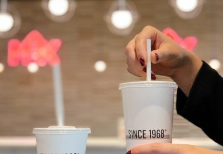 Max Premium Burgers zmniejsza zużycie plastiku w restauracjach