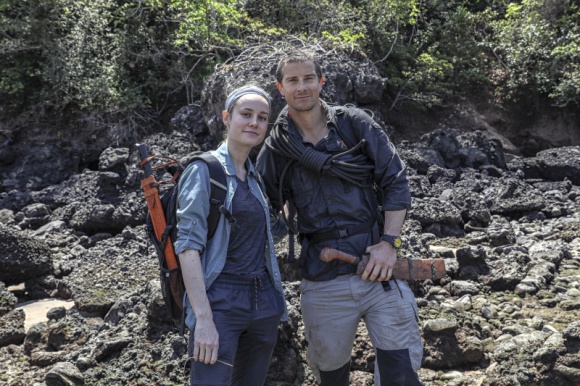 Brie Larson i Channing Tatum w dziczy z Bearem Gryllsem Styl życia, LIFESTYLE - Król surwiwalu nareszcie w National Geographic! W programie ?Przygoda z Bearem Gryllsem? idol telewidzów wyrusza w dzikie i nieprzyjazne rejony świata z gwiazdami, które znamy z czerwonych dywanów.