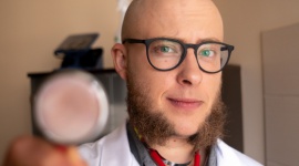 Kuchnia w dobie kwarantanny. Dlaczego Polacy kupują makaron i ser żółty? Styl życia, LIFESTYLE - ? W sytuacji dużego stresu chętniej sięgamy po niezdrowe produkty o potencjalnie uzależniającym charakterze, np. słodycze czy fast food ? Nawyki żywieniowe wypracowane podczas kilkutygodniowej samoizolacji mogą z nami zostać na dłużej