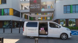 Akcja ?Magnolia Park Pomaga? na finiszu. Co udało się zrobić? Styl życia, LIFESTYLE - Po kilku tygodniach zakończył się program ?Magnolia Park Pomaga? ? duże wsparcie trafiło do wielu potrzebujących osób. Udało się pomóc dzieciom, pracownikom służby zdrowia, seniorom i mężczyznom ze schroniska, a nawet zwierzętom z wrocławskiego zoo.