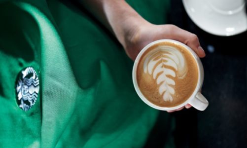 Starbucks obchodzi Dzień Kawy. Mówi o zmianach klimatu i zrównoważonym rozwoju