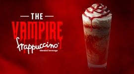 Starbucks prezentuje mroczne Vampire Frappuccino. W ofercie na Halloween Styl życia, LIFESTYLE - Szukasz pomysłów na Halloween? Od dzisiaj w kawiarniach Starbucks dostępny jest intensywnie czekoladowy i oblany krwiście czerwonym sosem, Vampire Frappuccino. Limitowany napój Starbucks będzie dostępny w Polsce tylko do 1 listopada.