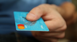 Zużywamy 1,7 razy więcej zasobów, niż Ziemia jest w stanie odtworzyć Styl życia, LIFESTYLE - Jak wynika z szacunków Global Footprint Network, 7,8 miliarda ludzi zużywa znacznie więcej zasobów, niż Ziemia jest w stanie w naturalny sposób odnowić i emituje znacznie więcej odpadów, niż może (...)