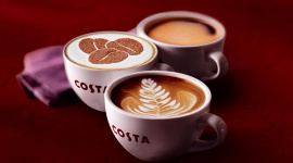 Poczuj wyjątkowy smak nadchodzących Świąt z Costa Coffee Styl życia, LIFESTYLE - Honduras Character Roast, charakteryzującą się głębokim, łagodnym kwiatowym aromatem oraz smakiem, w którym wyczuwalne są nuty pomarańczy oraz czekolady.