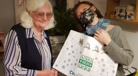 Sukces akcji NajlepszeJestBlisko. U samotnych seniorów zagościła atmosfera Świąt Styl życia, LIFESTYLE - Świąteczna odsłona akcji #NajlepszeJestBlisko zakończyła się pełnym sukcesem. Dzięki zaangażowaniu internautów Cukier Królewski zadbał o to, aby pomimo pandemii w domach starszych samotnych osób zagościła radosna atmosfera.